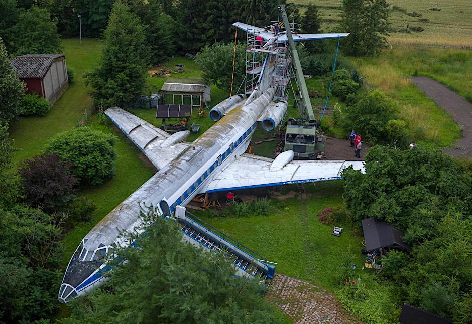 Der sowjetische Passagierflieger Tupolew 134A von oben.