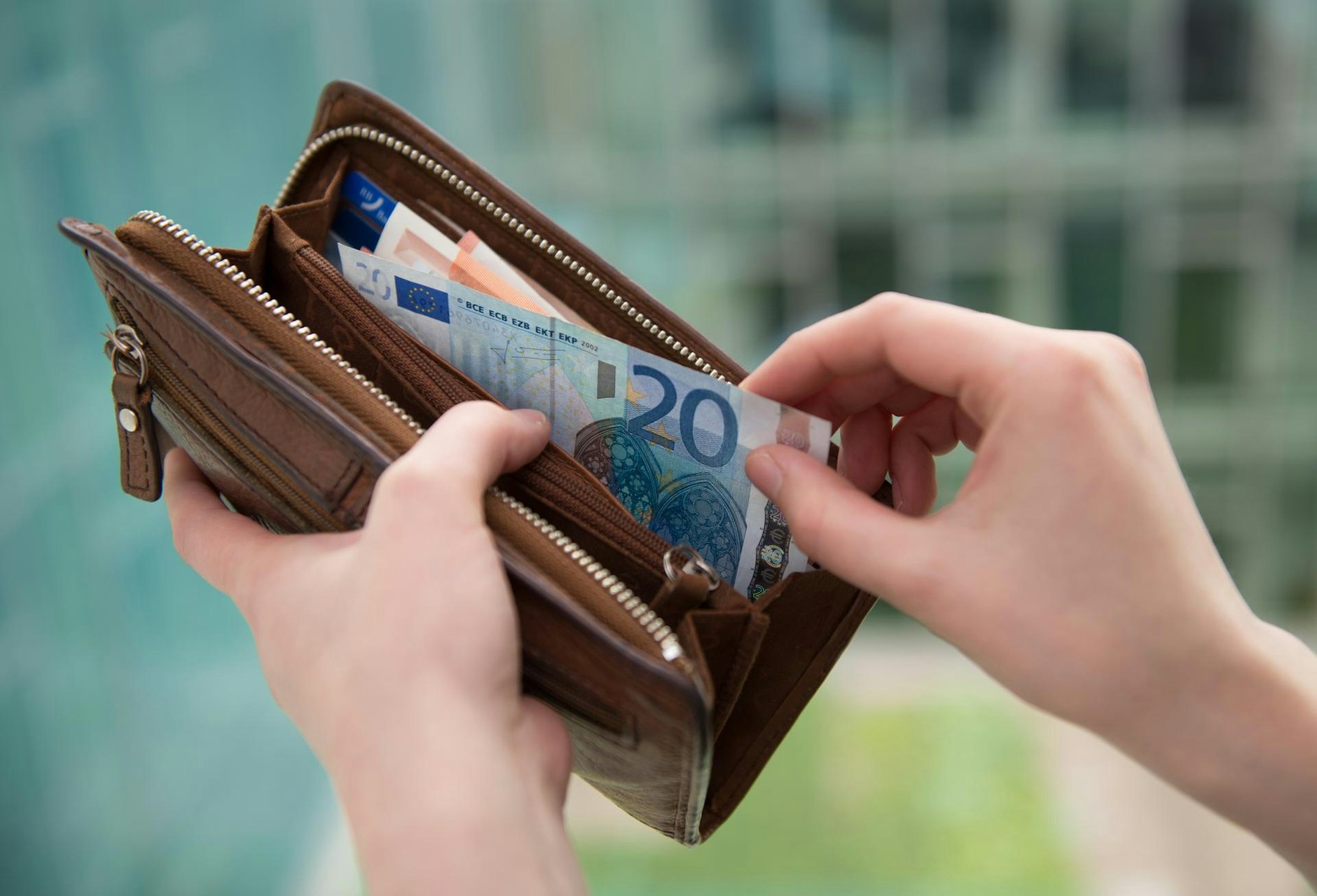 Kindergeld, Renten, Hartz IV – 2018 gibt's für viele Verbraucher mehr Geld.