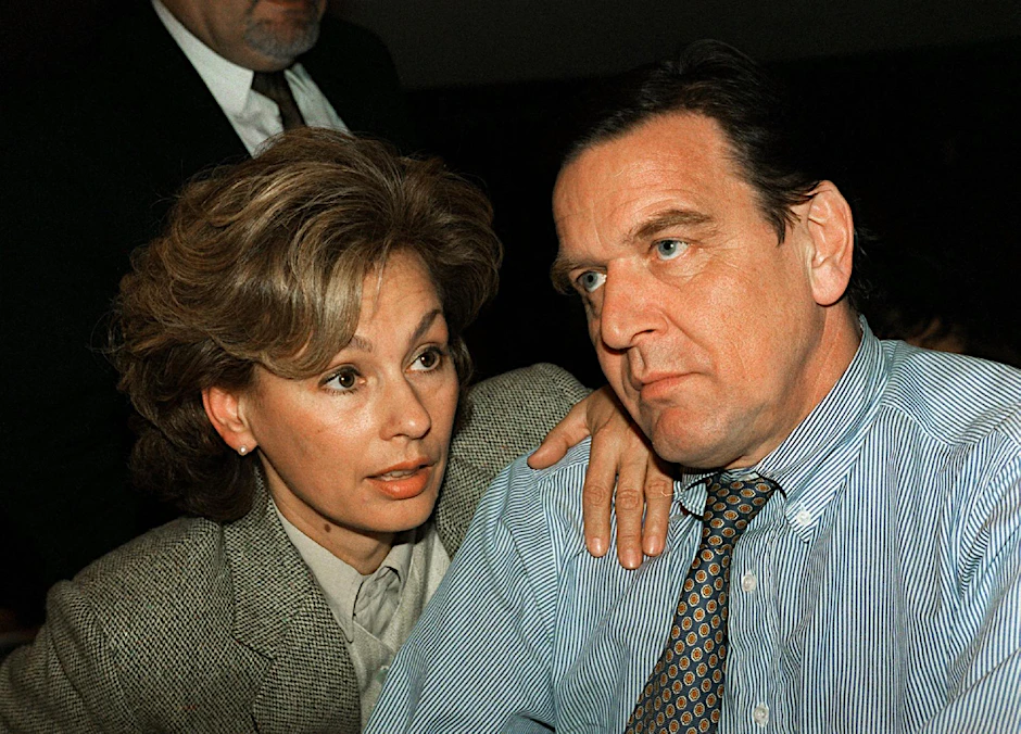 Gerhard Schröder und seine Frau Hiltrud 1995