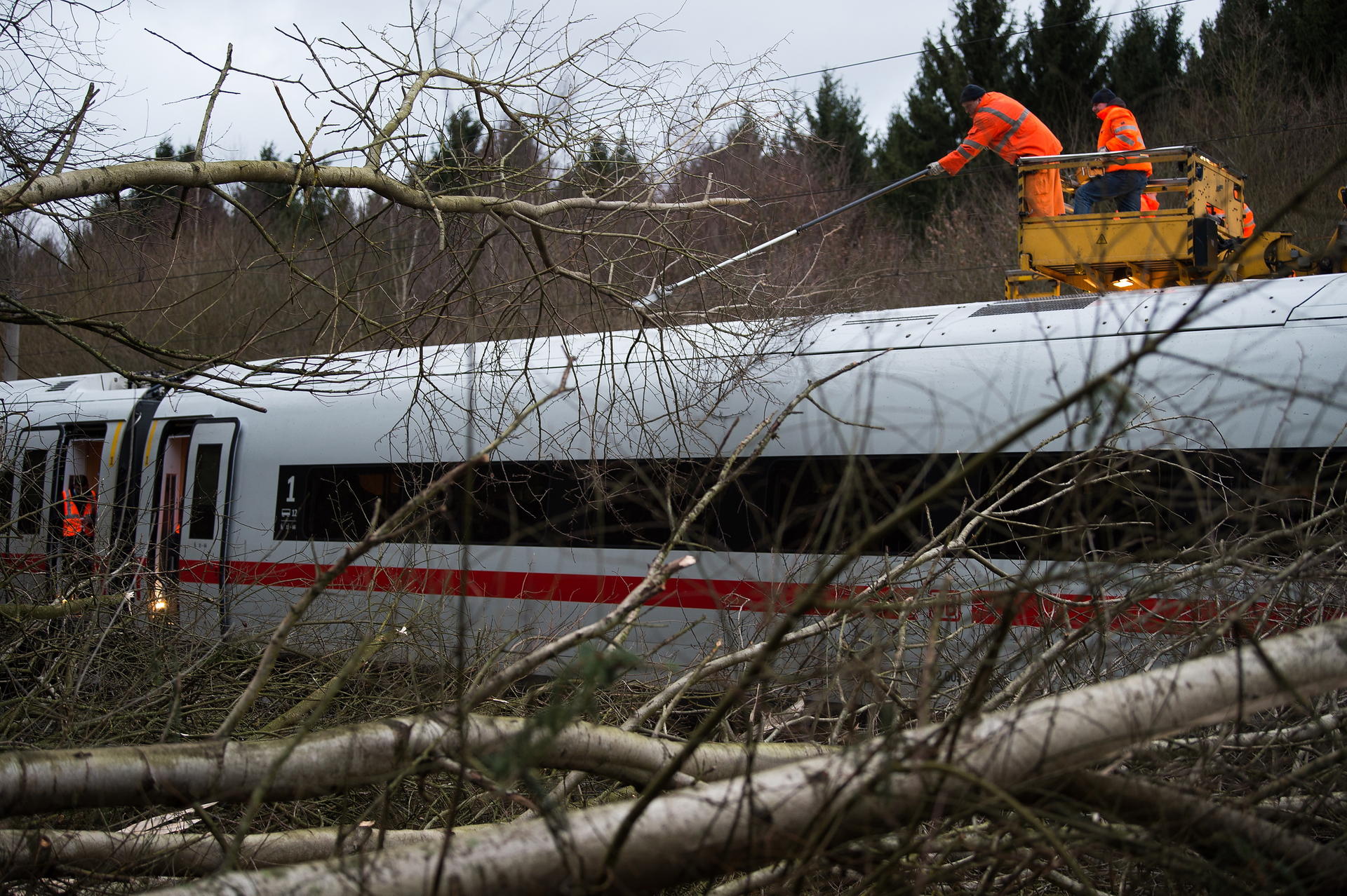 Diese Züge fallen wegen Sturm „Friederike“ am Freitag aus