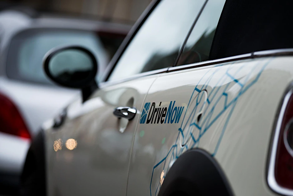 Ein Mini-Cabrio des Carsharing-Unternehmens DriveNow (Symbolbild).