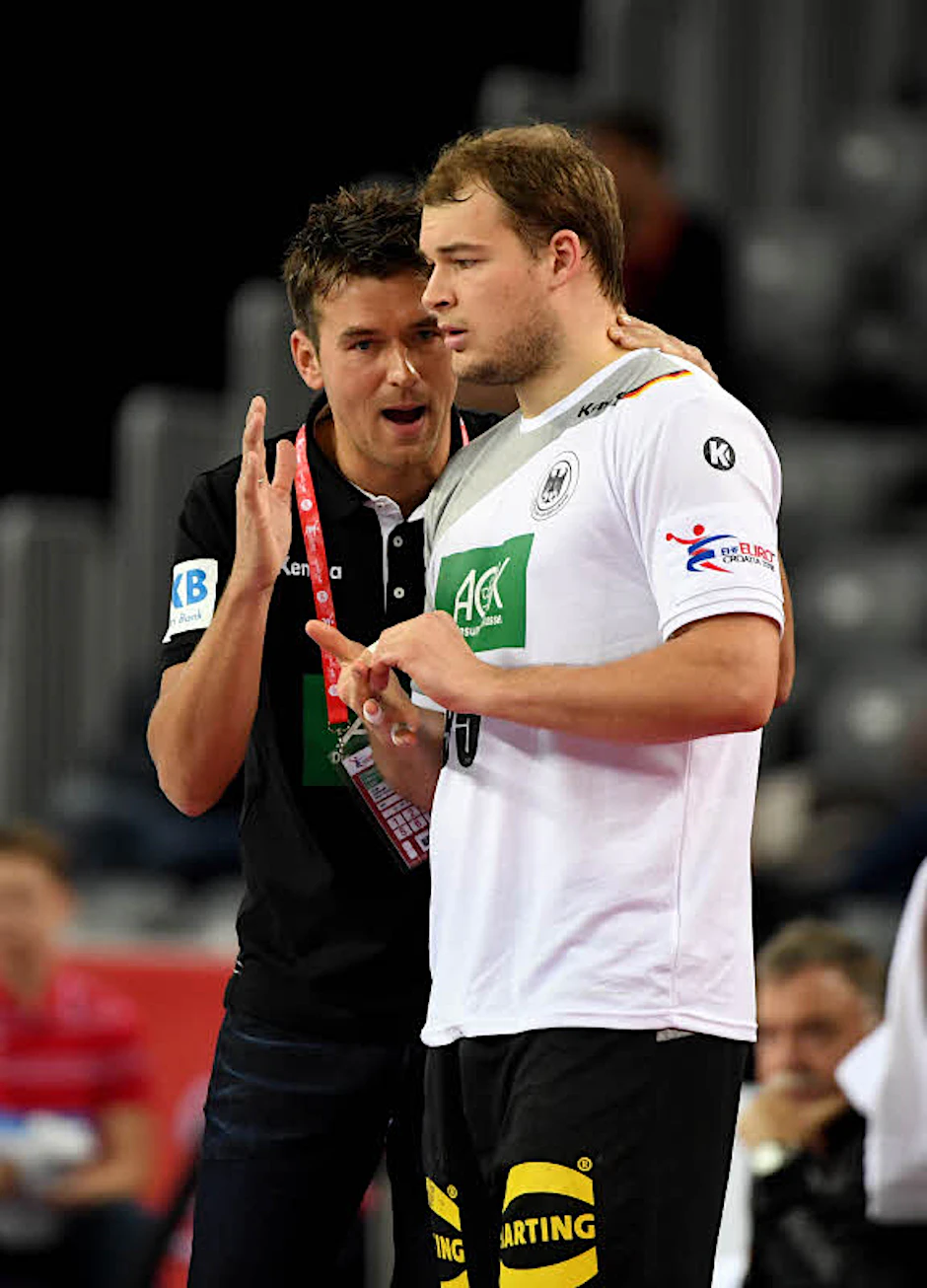 Lost in Ansprache: Bundestrainer Prokop und Rücksraumspieler Drux.