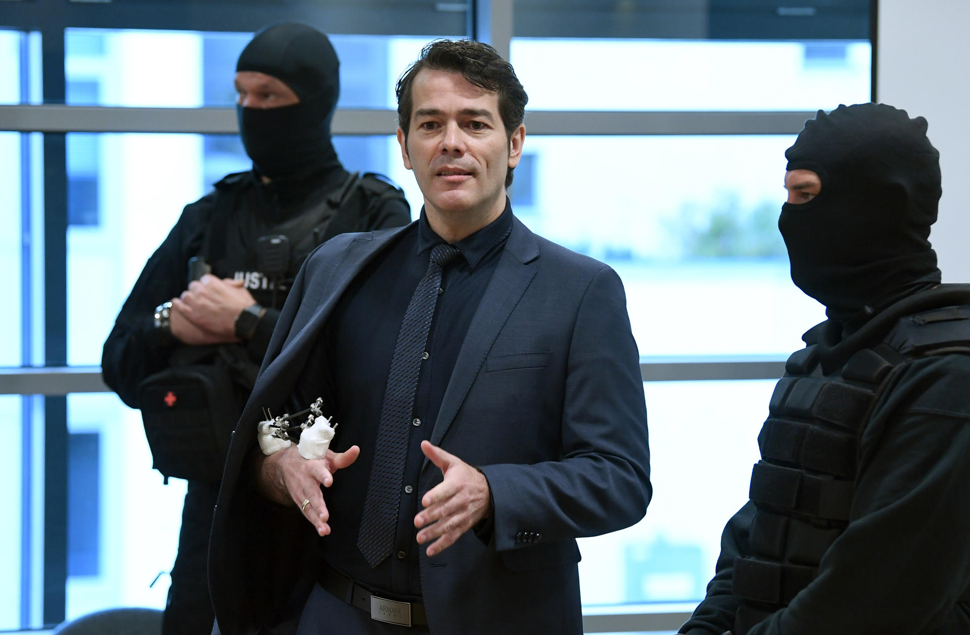 Ex-Mr. Germany und Reichsbürger Adrian Ursache frei – mit Fußfessel