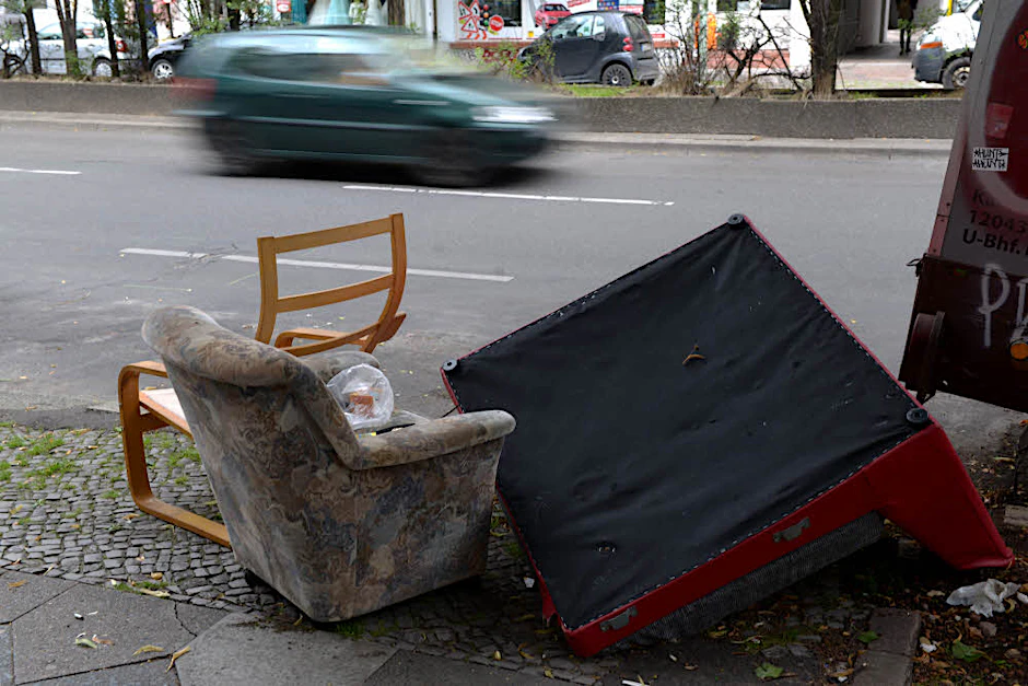 Illegal entsorgter Sperrmüll gehört in Berlin vielerorts zum Straßenbild.