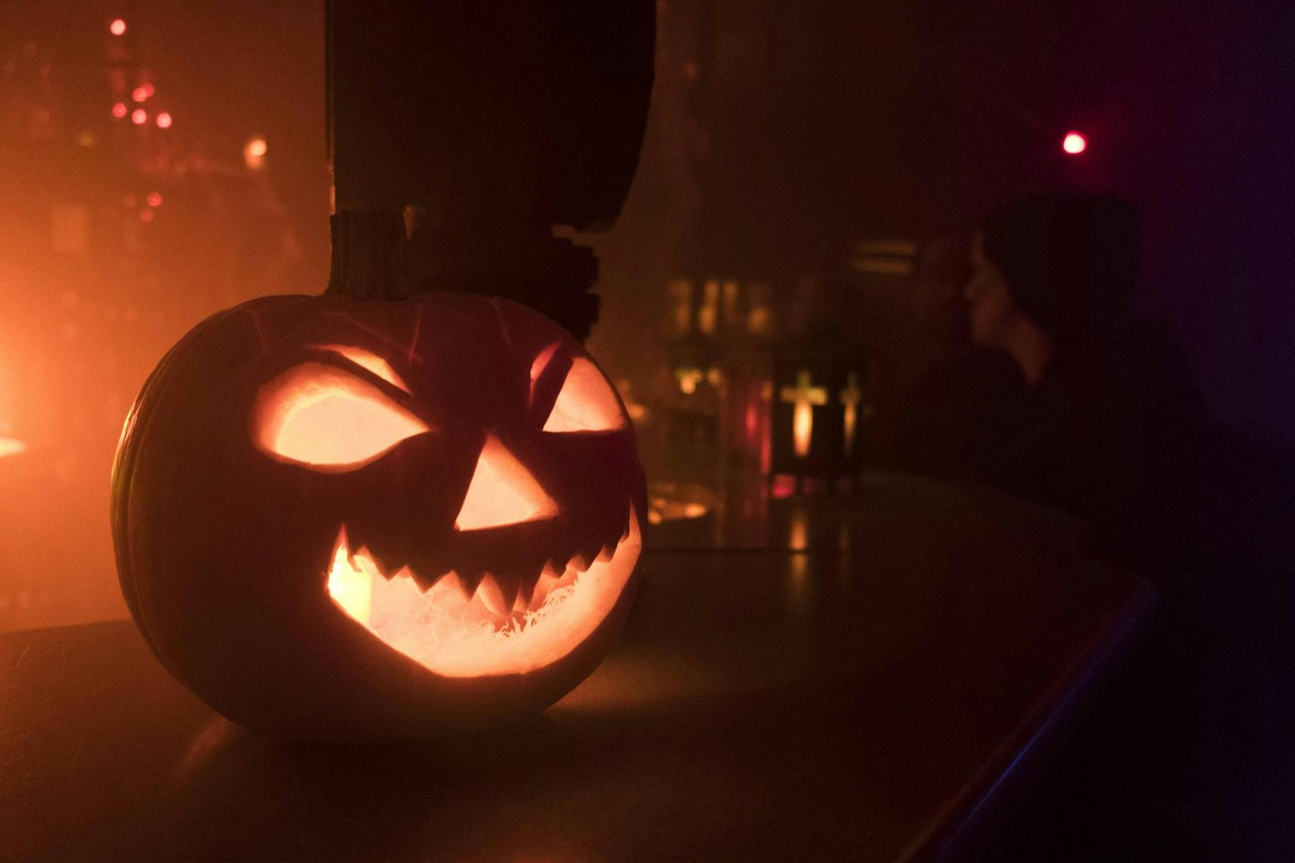 Wer ausgiebig Halloween feiern möchte, hat in Berlin zahlreiche Möglichkeiten.