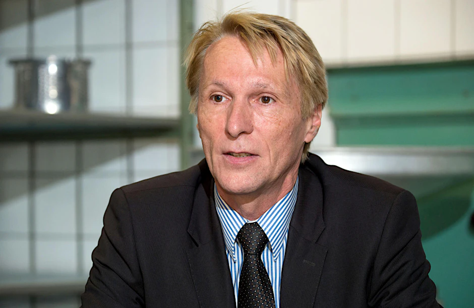 Hubertus Knabe war Ende September nach einer Sondersitzung des Stiftungsrates gekündigt und von der Arbeit freigestellt worden. 
