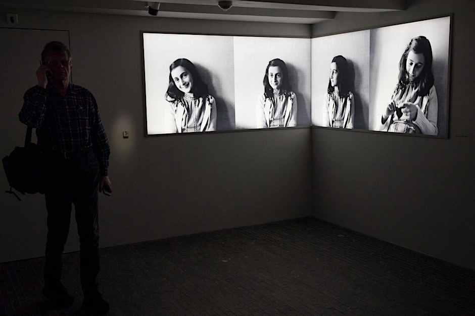Fotoserie in der Ausstellung