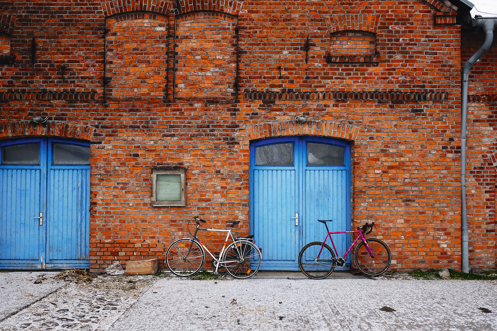 Mit dem Fahrrad durch die winterlichen Landschaften.