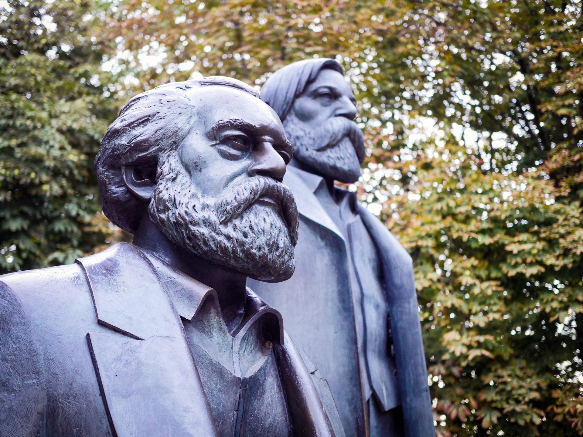 Das Marx Engels Forum in Mitte.