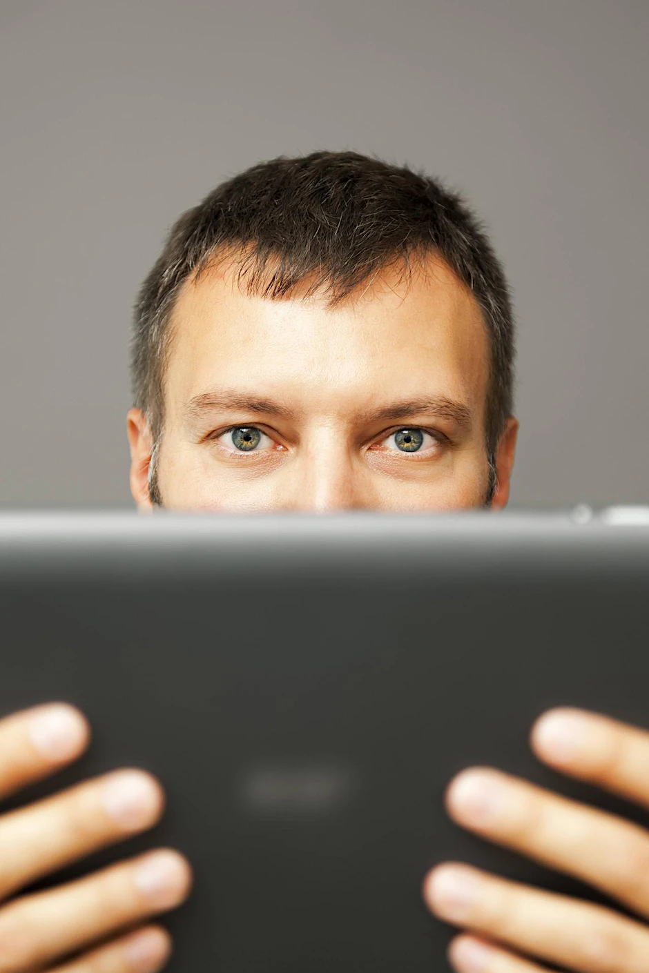 Bald könnten alle Häftlinge ein Tablet in den Händen halten.