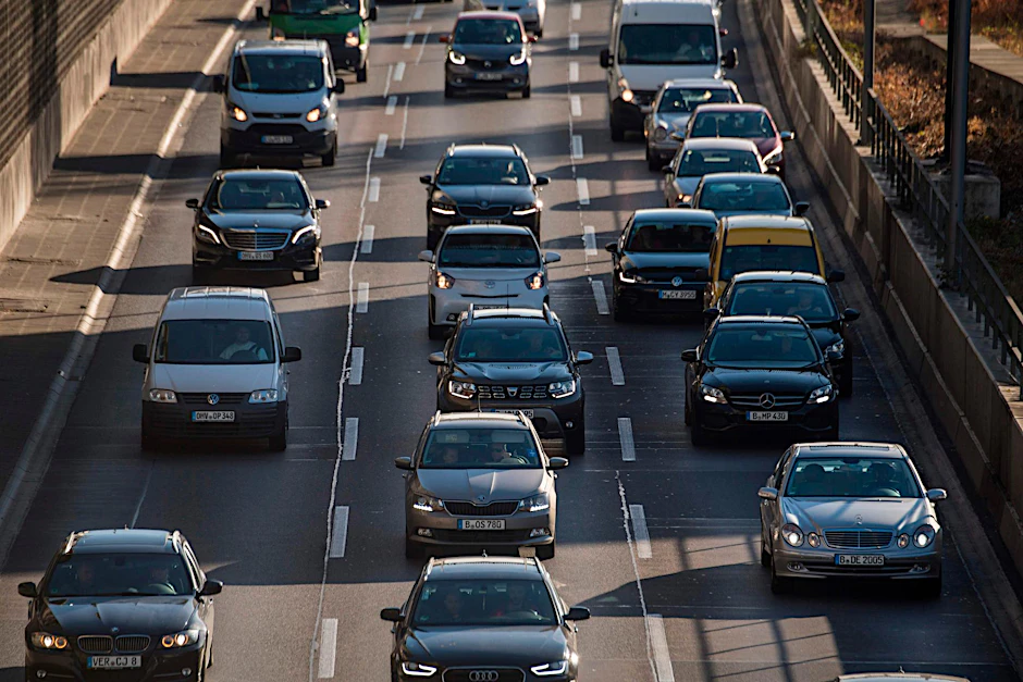 Die Umwelthilfe hatte am Dienstag nicht nur Fahrverbote auf dem Abschnitt der Autobahn am ICC, sondern auch auf zahlreichen anderen Straßen verlangt. 