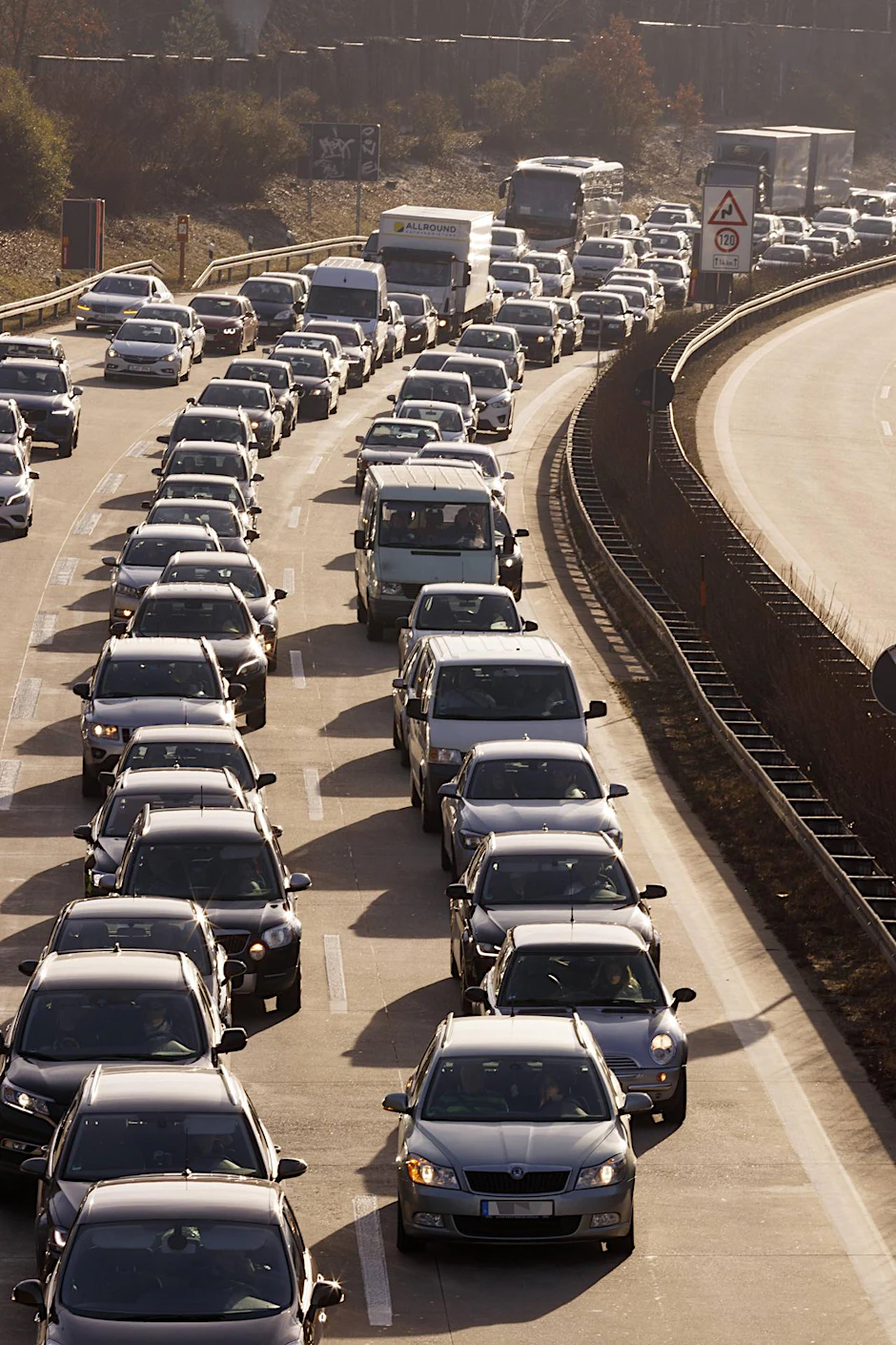 Standard: Stau auf der Avus.