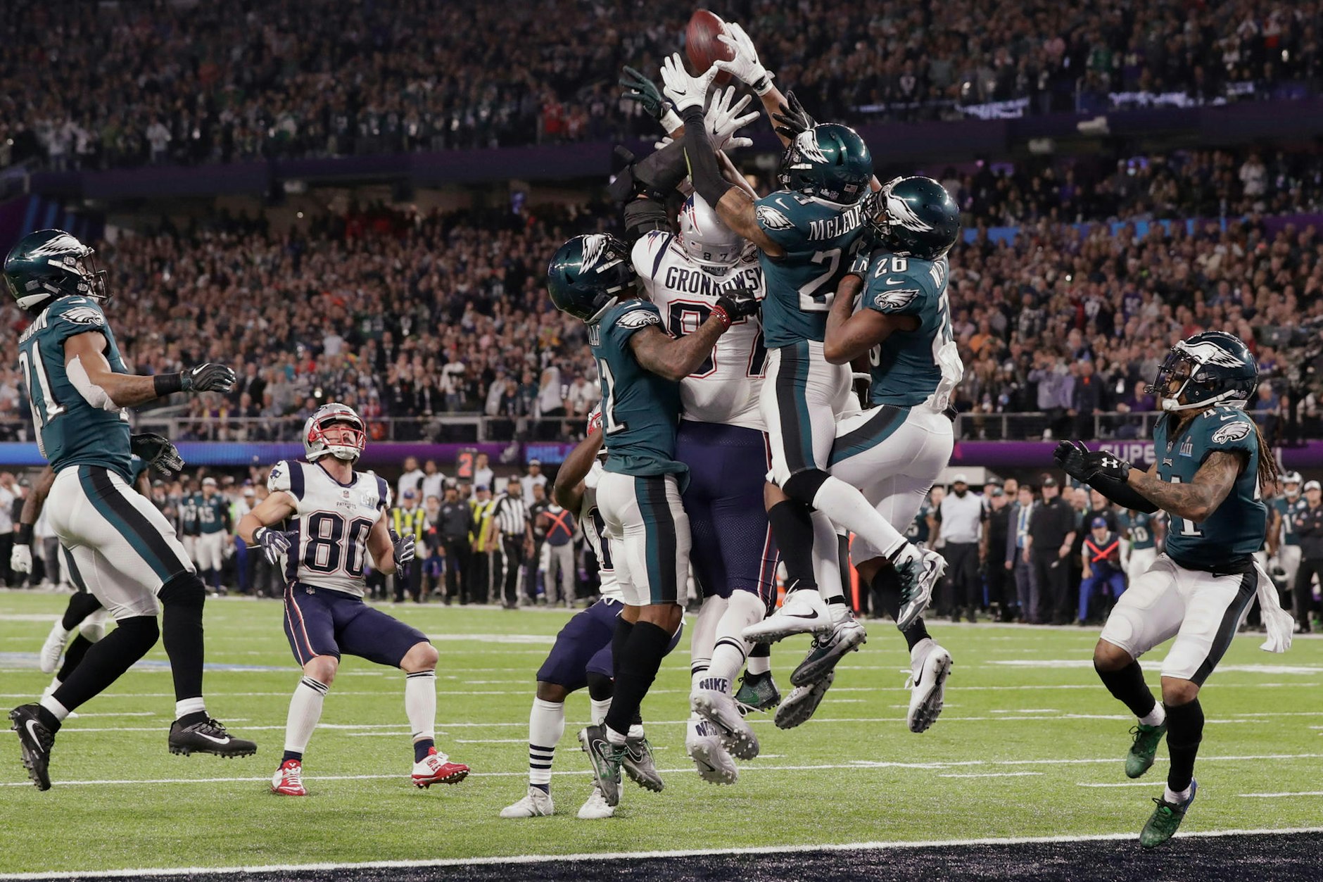 Super Bowl Night 2025 im Marriott: Spannung, Snacks und große Bildschirme!