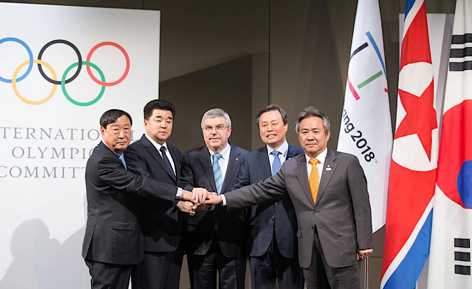 Unter der Leitung des IOC Präsidenten Thomas Bach (Mitte) ist ein ernsthafter Kampf gegen das Doping so nicht zu gewinnen.