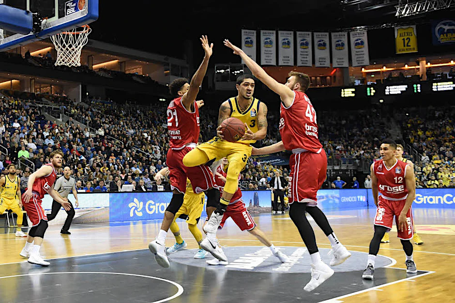 Anführer im Anflug: Peyton Siva attackiert Bambergs Korb.