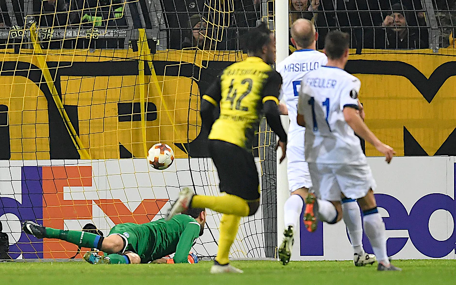 Michy Batshuayi trifft zum 2:2.