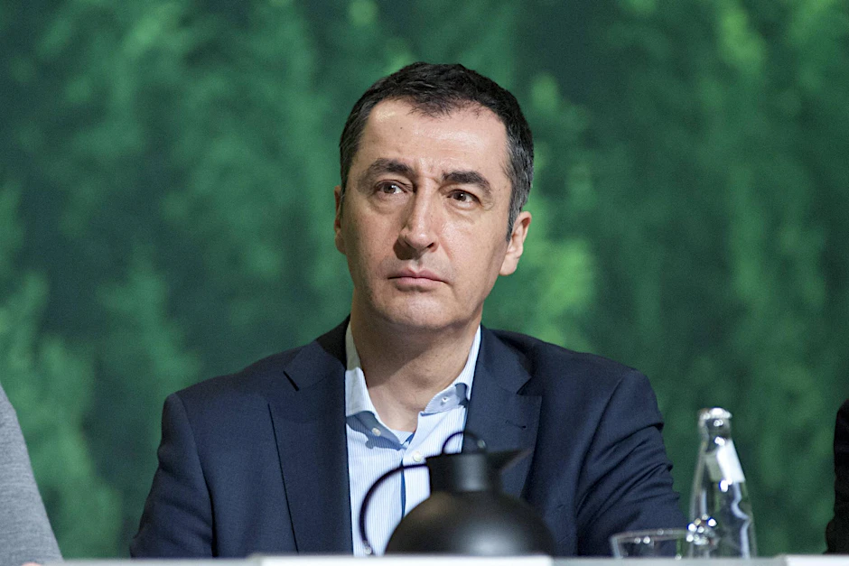 Bundeslandwirtschaftsminister Cem Özdemir (Grüne) hat sich gerichtlich gegen eine Beleidigung im Internet zur Wehr gesetzt.
