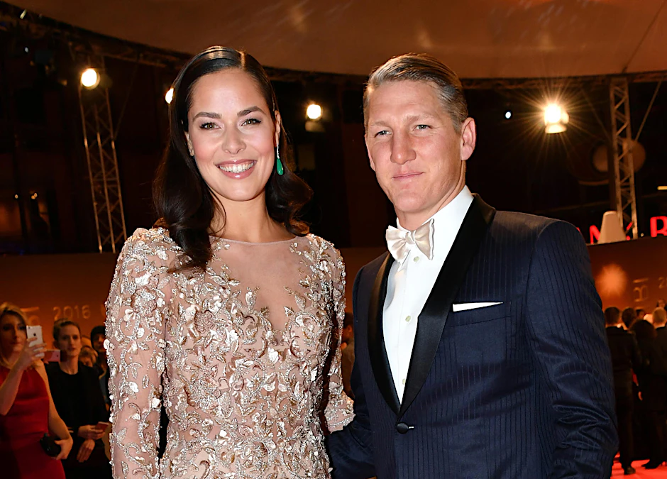 Sind glückliche Eltern: Bastian Schweinsteiger und Ana Ivanovic (l.).