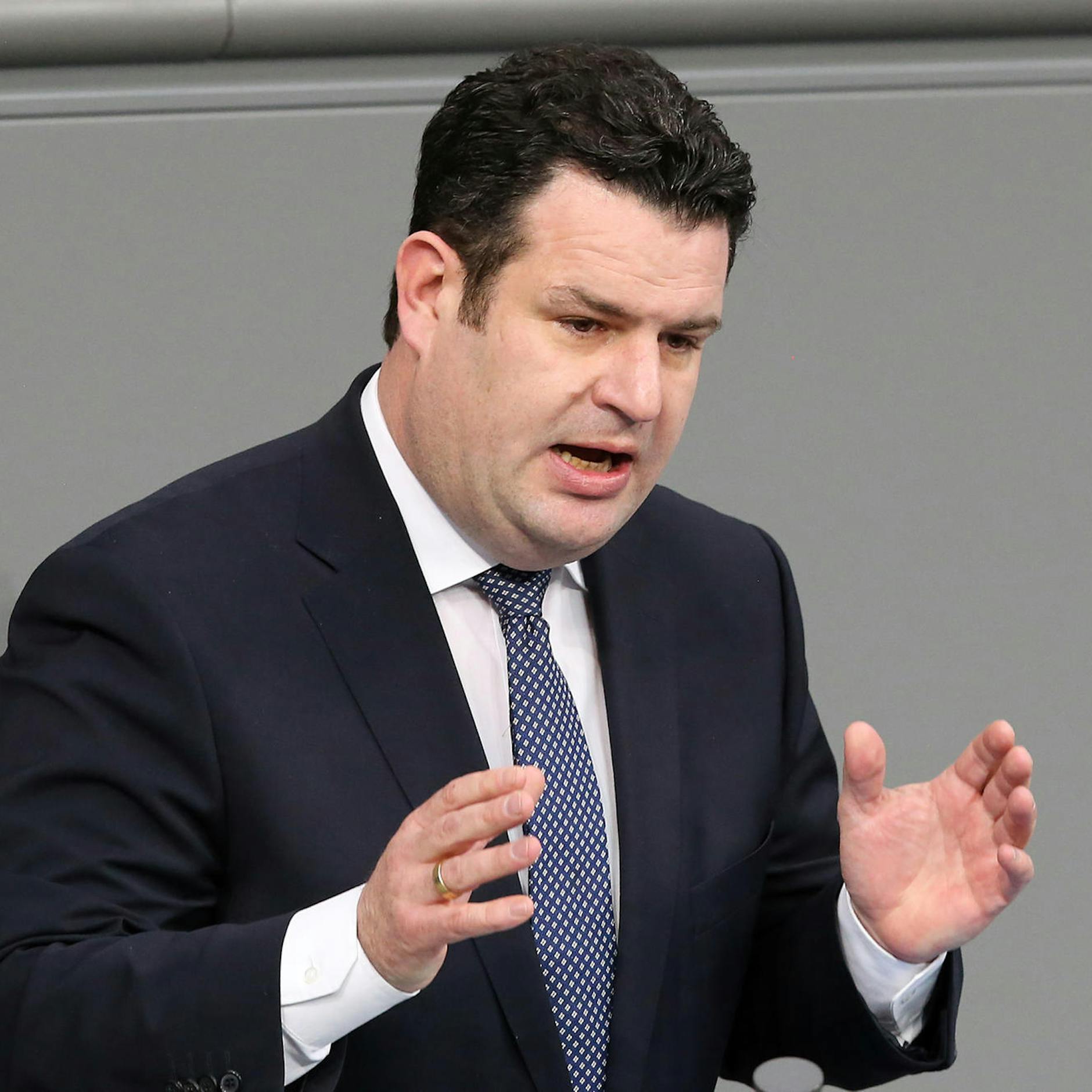 Image - Heil: Renten steigen zum 1. Juli um 3,74 Prozent – Sondervermögen kommt