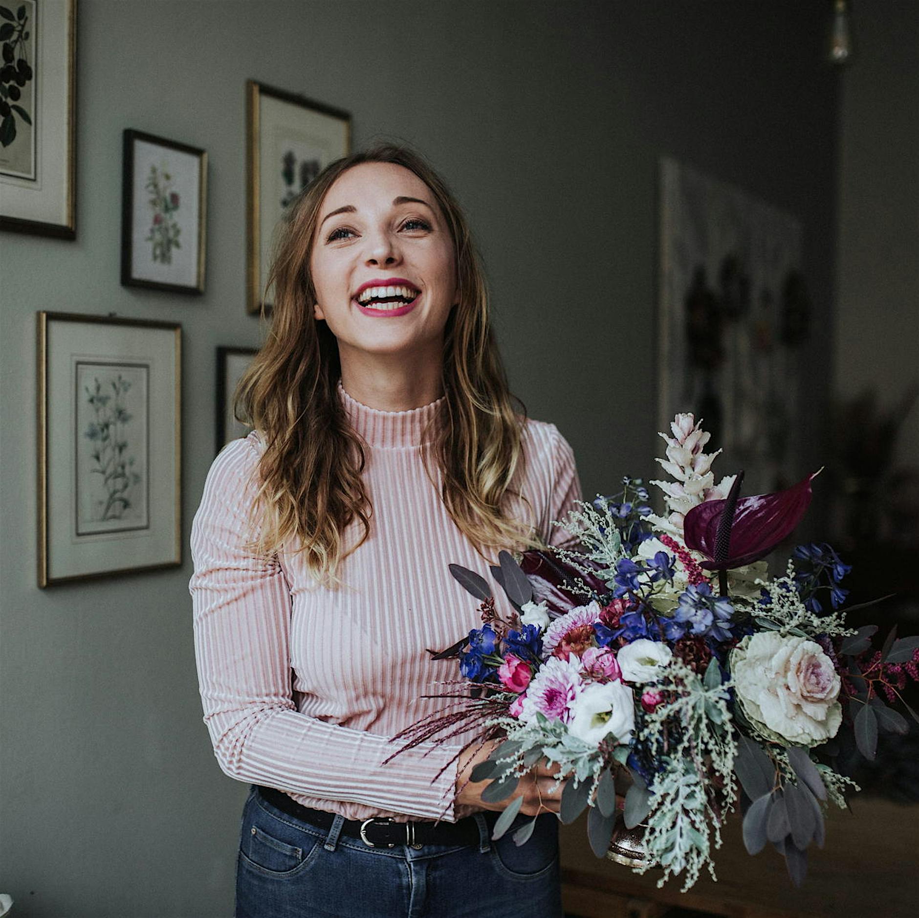 Blumen-Künstlerin Jil Berner : Blüten im Haar und anderswo
