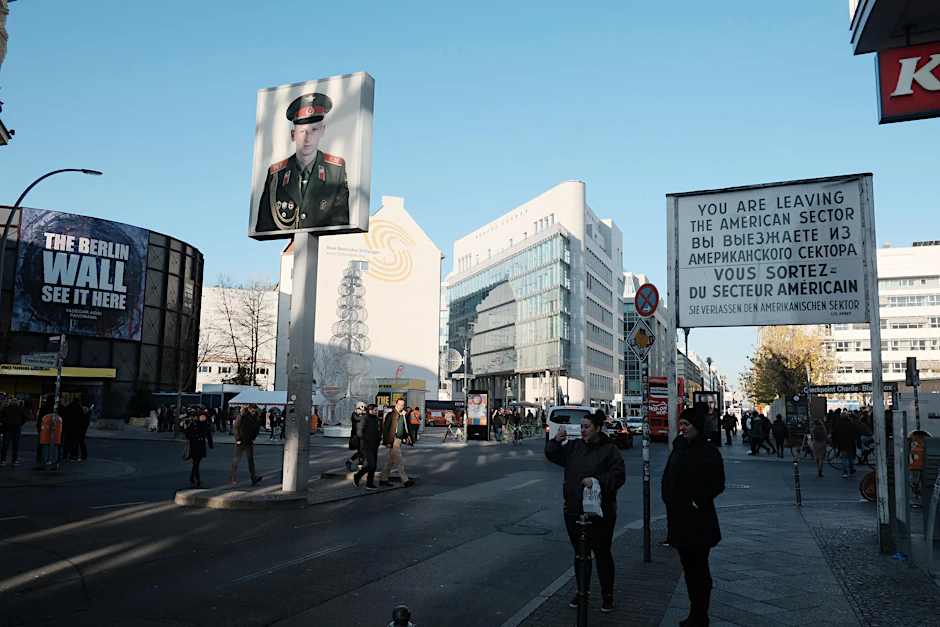 Die Firma Trockland will auf den letzten beiden Brachen am Checkpoint Charlie bauen.