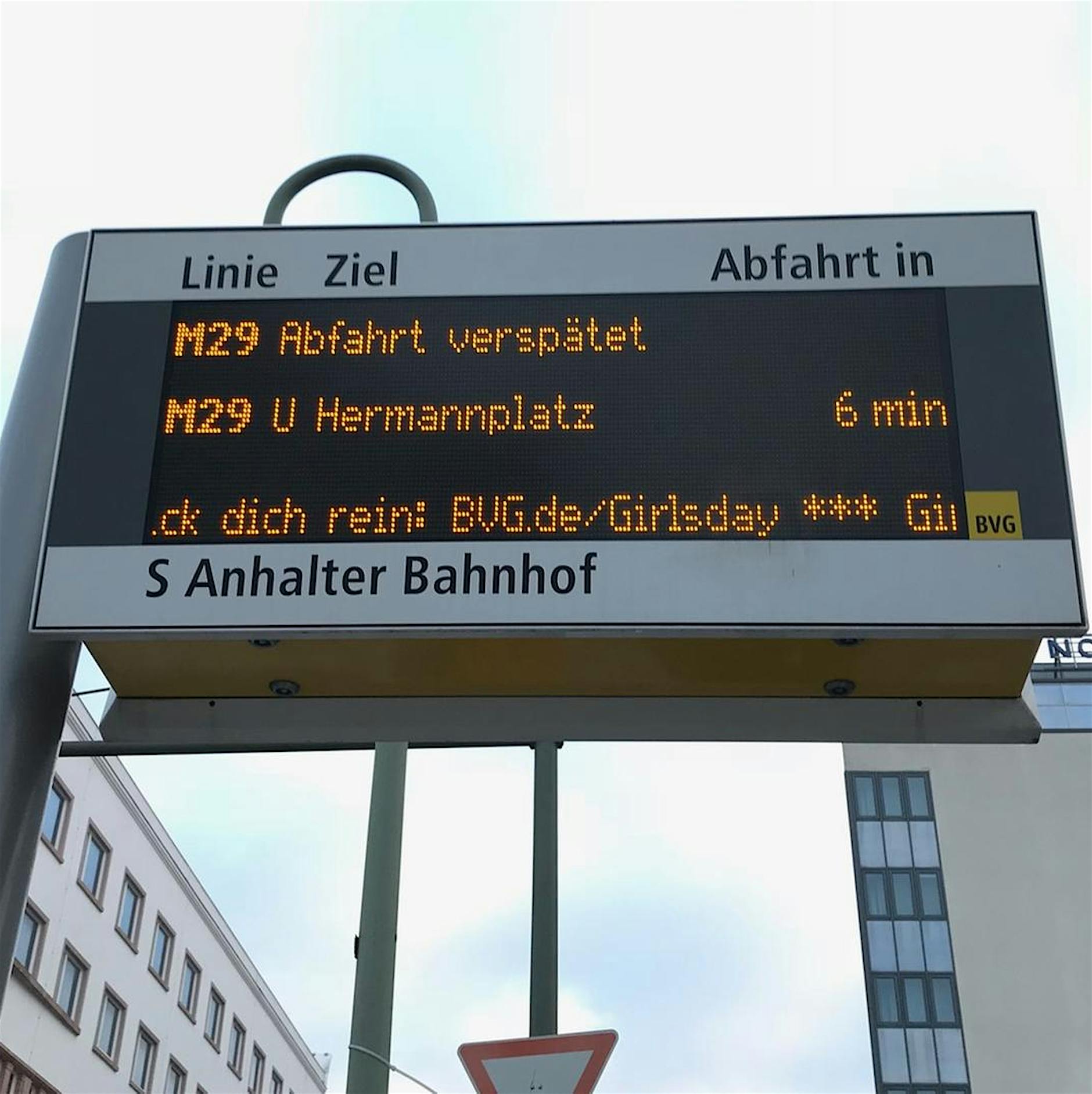 BVG-Verspätungen in Berlin: Und schon wieder zu spät zur Arbeit!