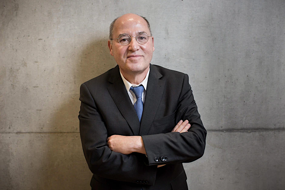 Gregor Gysi verteidigte erneut einen Klima-Aktivisten der Letzten Generation vor dem Berliner Landgericht.