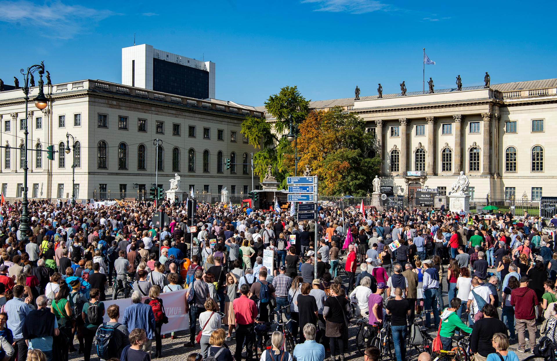 Tausende Demonstrieren Gegen Antisemitismus