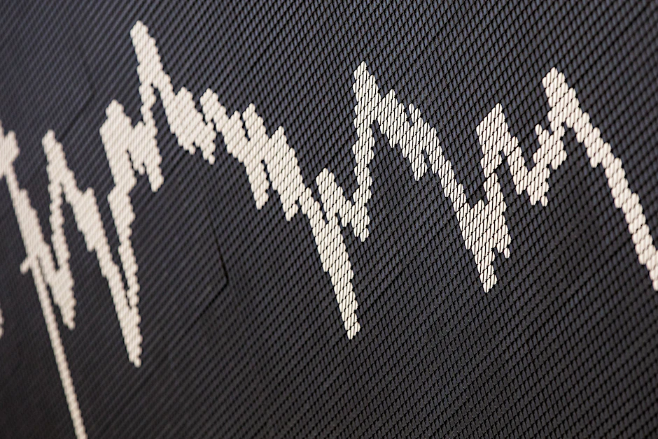 Die Dax-Kurve im Handelssaal der Frankfurter Börse.