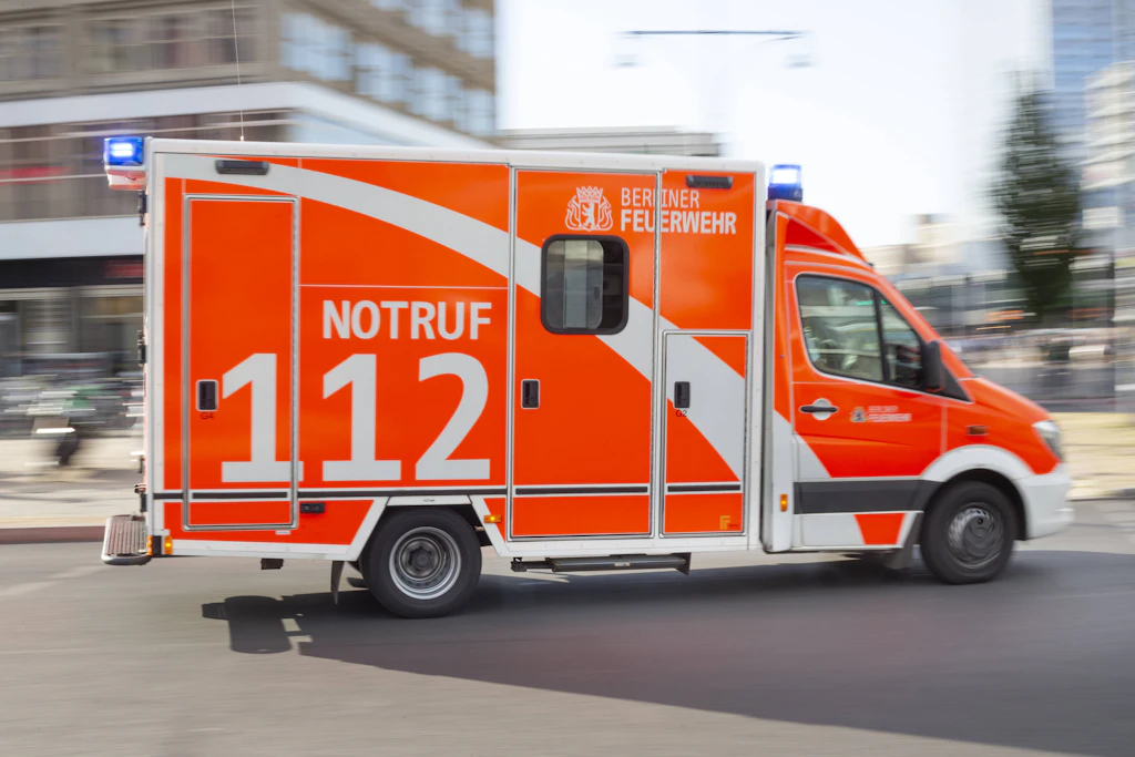 Neukölln: Mann schlägt Kontrahenten mit Eisenstange auf den Kopf
