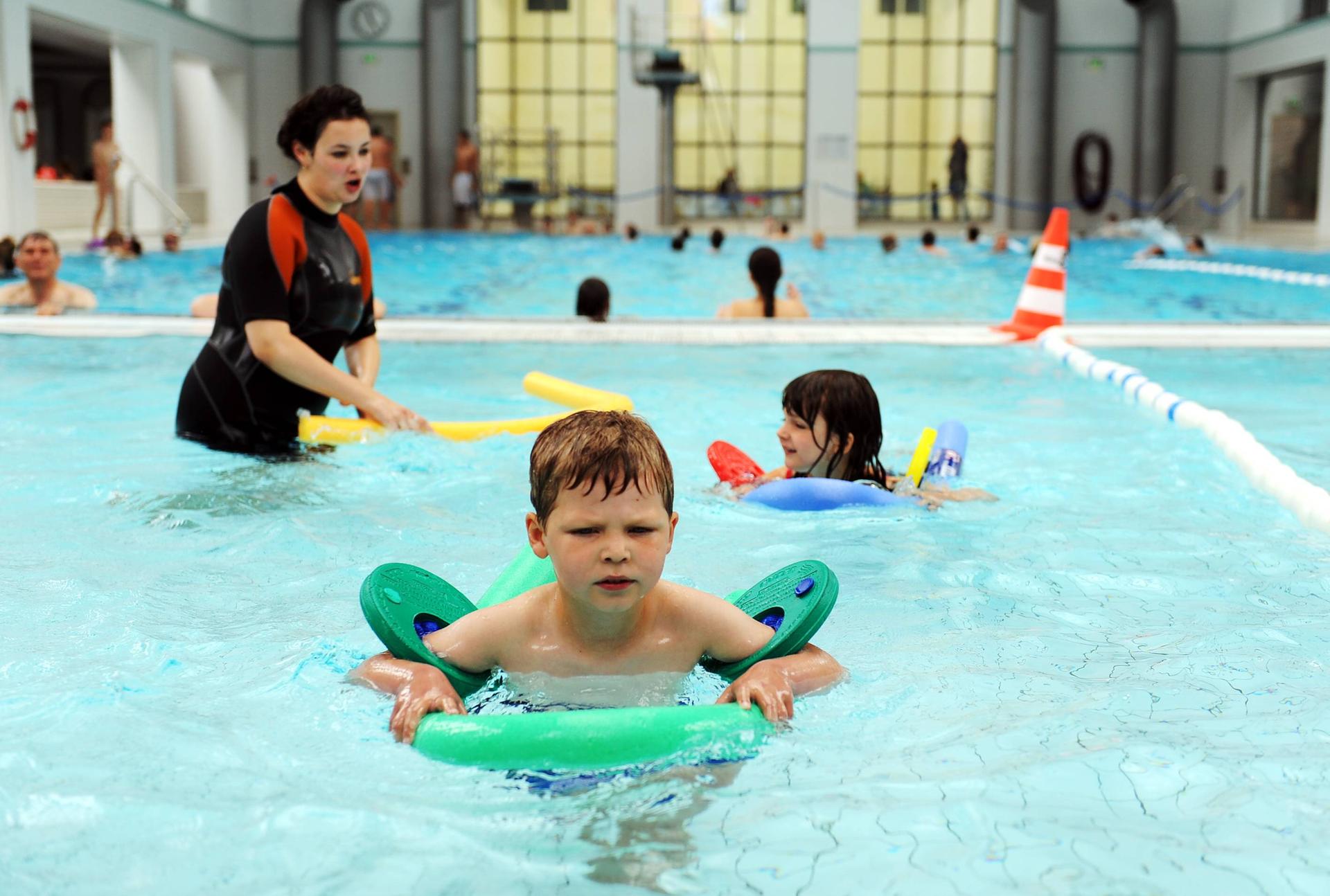 Schwimmbäder in Berlin: Diese Bäder werden 2019 geschlossen - wegen ...