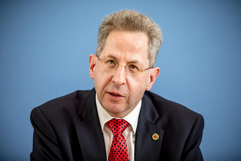Der ehemalige Verfassungsschutz-Präsident Hans-Georg Maaßen führt den Verein Werteunion. Am Samstag entscheidet sich, ob eine neue Partei gegründet wird.