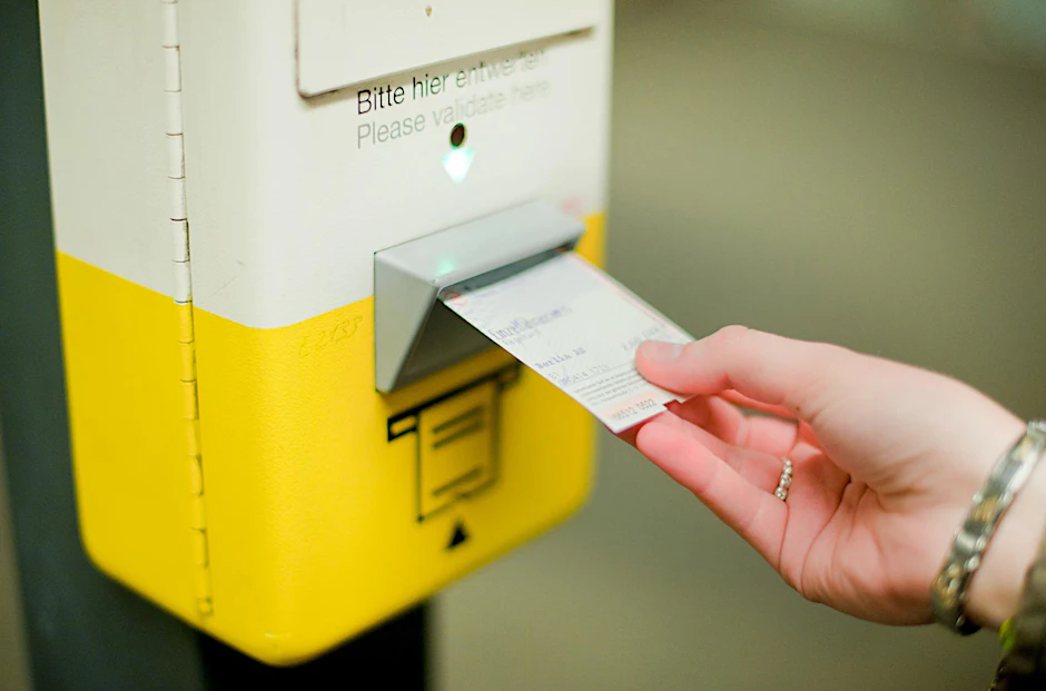 Touristen sollen in Berlin künftig fünf bis sieben Euro pro Übernachtung extra zahlen, wenn es nach den Grünen geht - und dafür ein Tagesticket für die BVG erhalten.