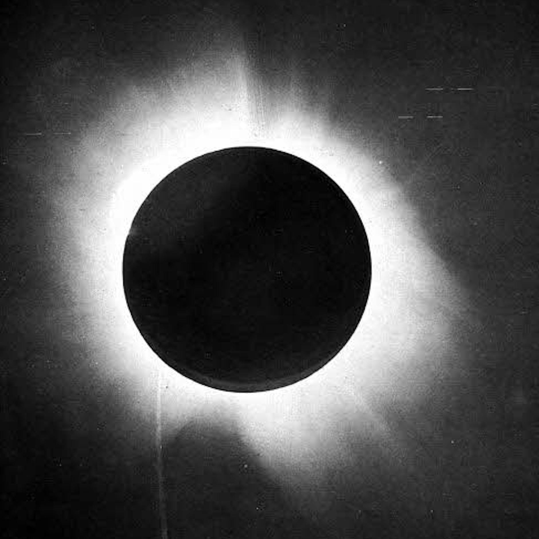 Verrückte Himmelslichter: Wie eine Sonnenfinsternis Albert Einstein zum Superstar wurde