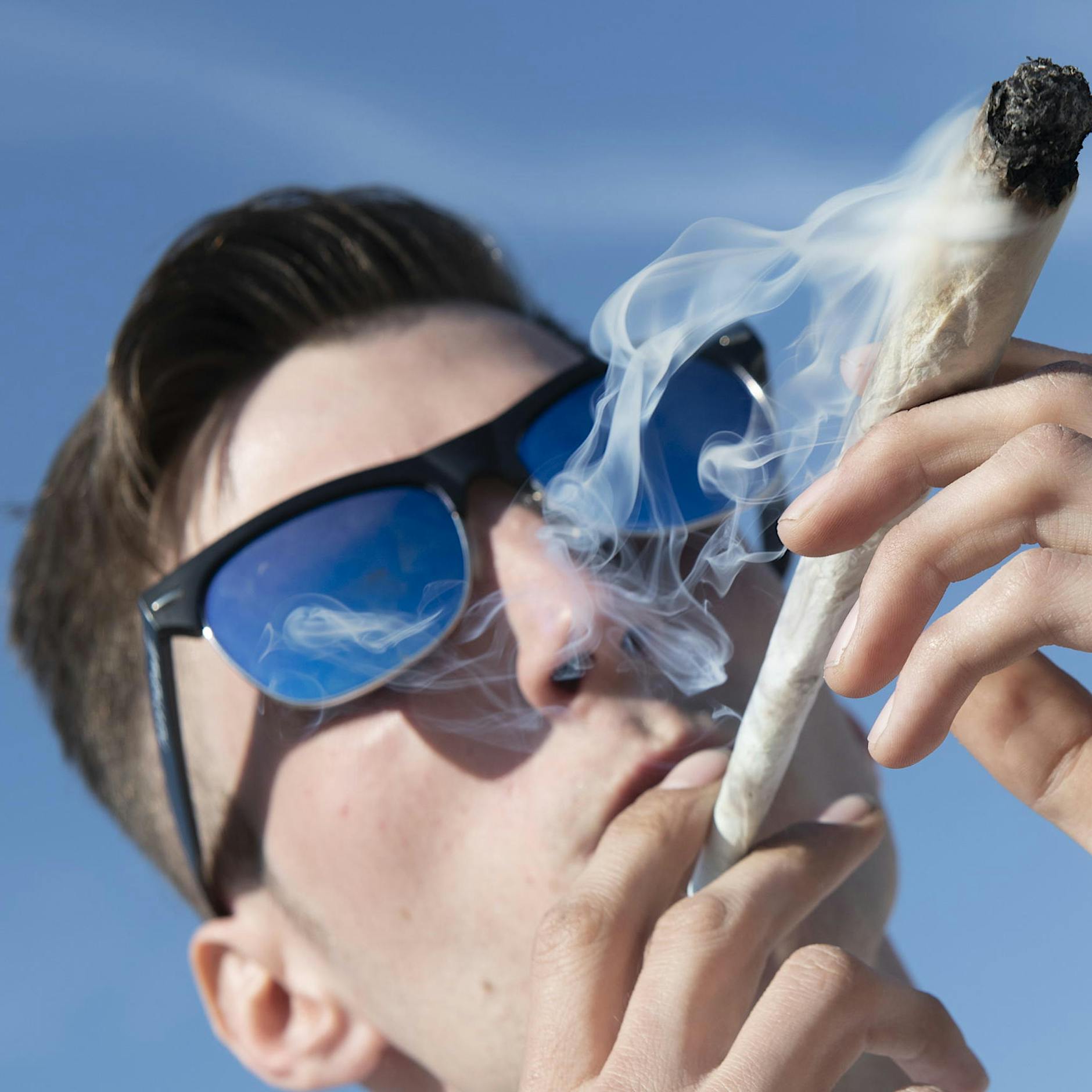 Änderungen im April für Verbraucher: Cannabis, Elterngeld, Gaspreise