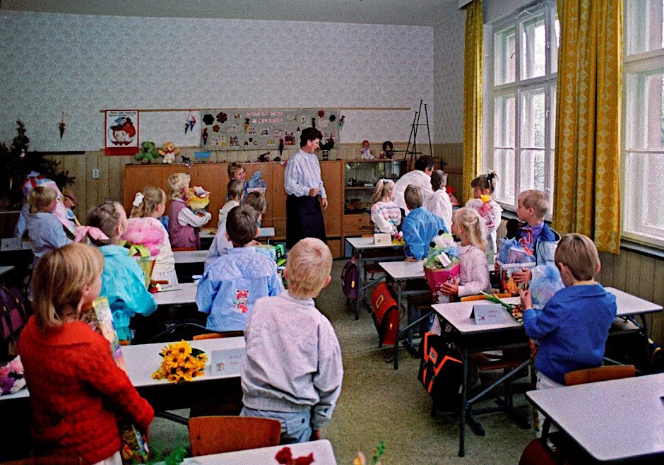 Tag der Einschulung in Schwanebeck im September 1989. 