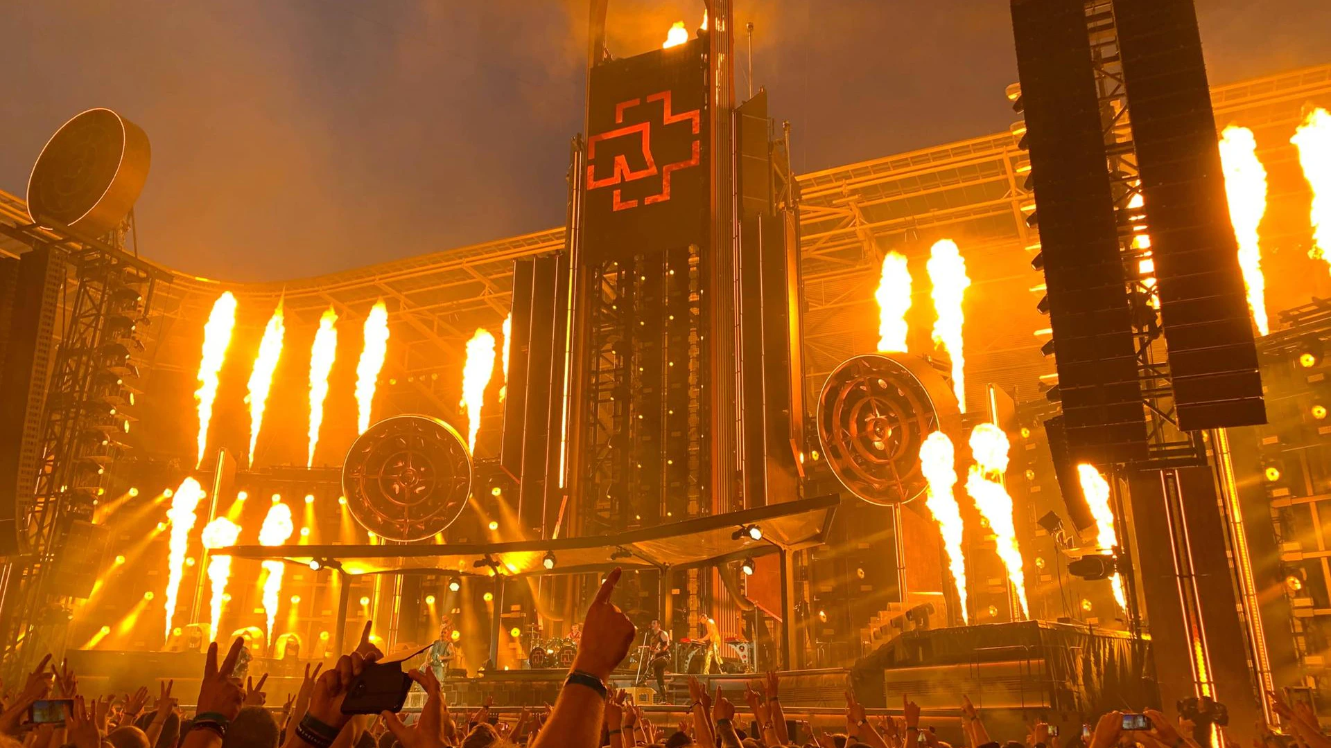 2019 spielte Rammstein bereits in Dresden, nun kehren Till Lindemann und seine Kollegen in die sächsische Landeshauptstadt zurück.