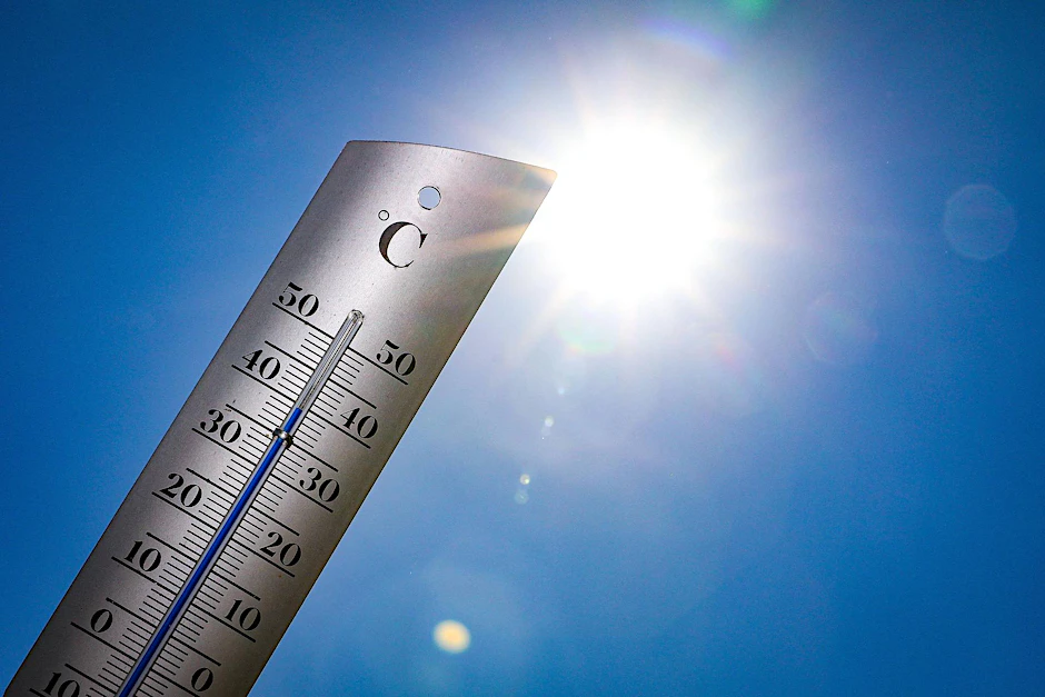 40 Grad zeigt das Thermometer. Doch was tun? Wir zeigen, wie andere Länder mit der Sommerhitze umgehen. 
