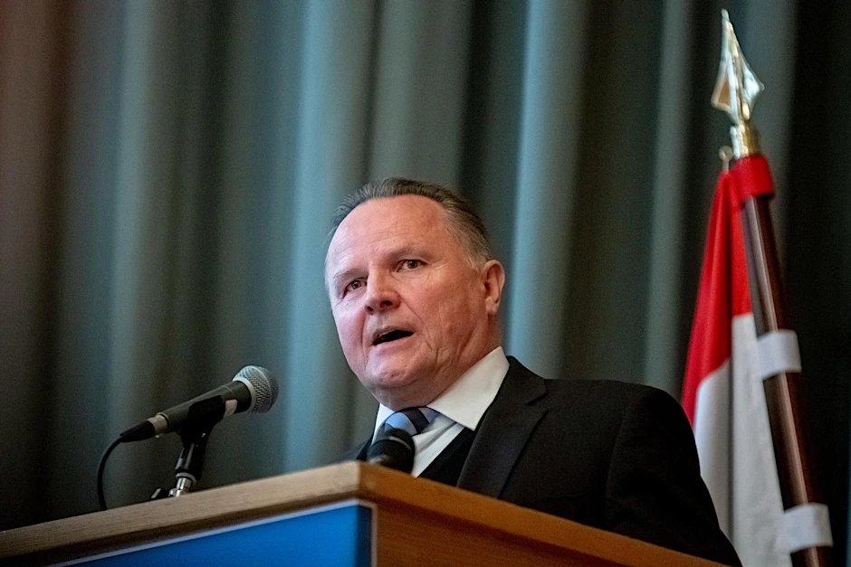Georg Pazderski, Landesvorsitzender der AfD Berlin. Die Partei will sich bei der Wahlkampfhilfe in Brandenburg zurückhalten. 