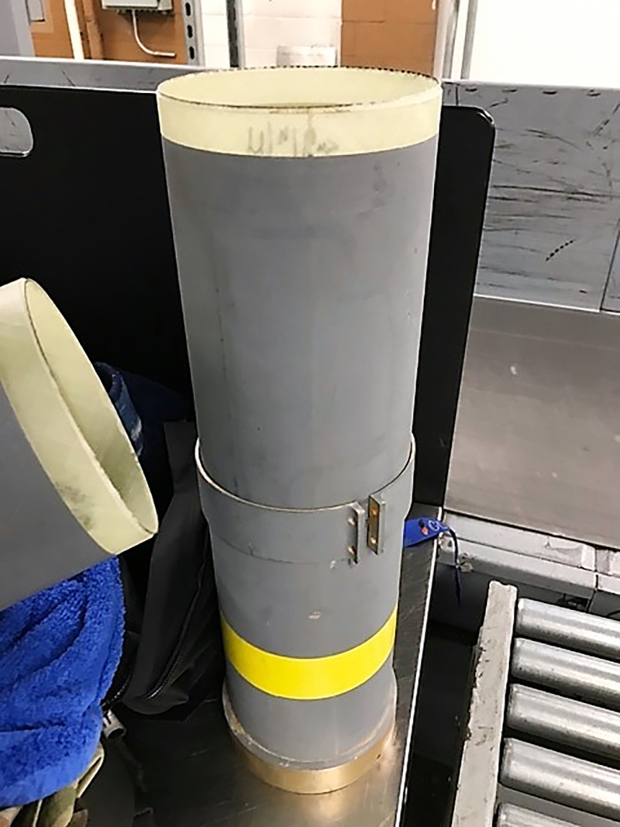 Wie der Reisende den inaktiven Raketenwerfer durch den Check-In bekommen hatte ist unklar