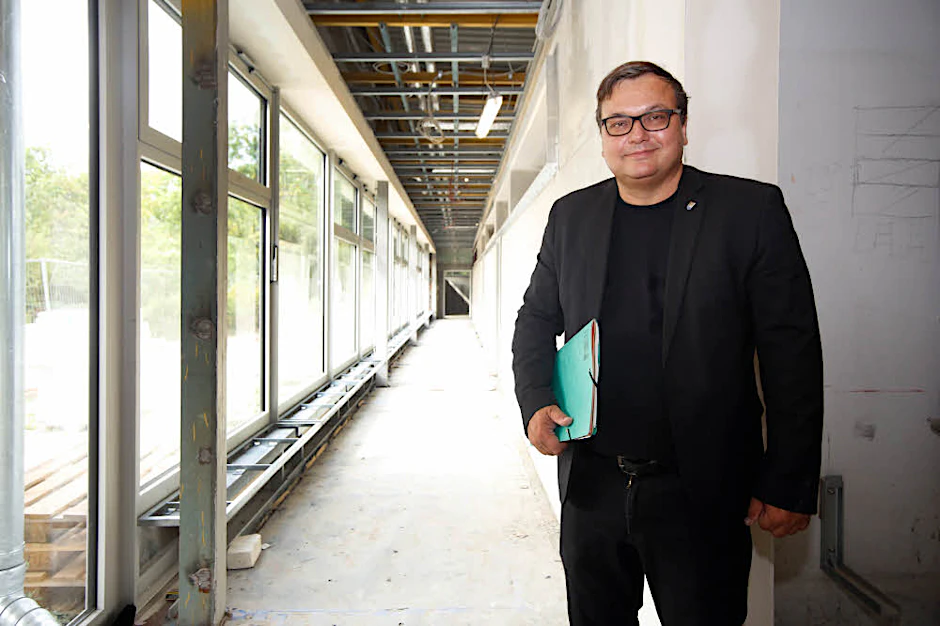 Baustellenrundfahrt mit Lichtenbergs Bezirksbürgermeister Michael Grunst. Im Interview spricht er über unbekannte Sehenswürdigkeiten und falsche Klischees. 