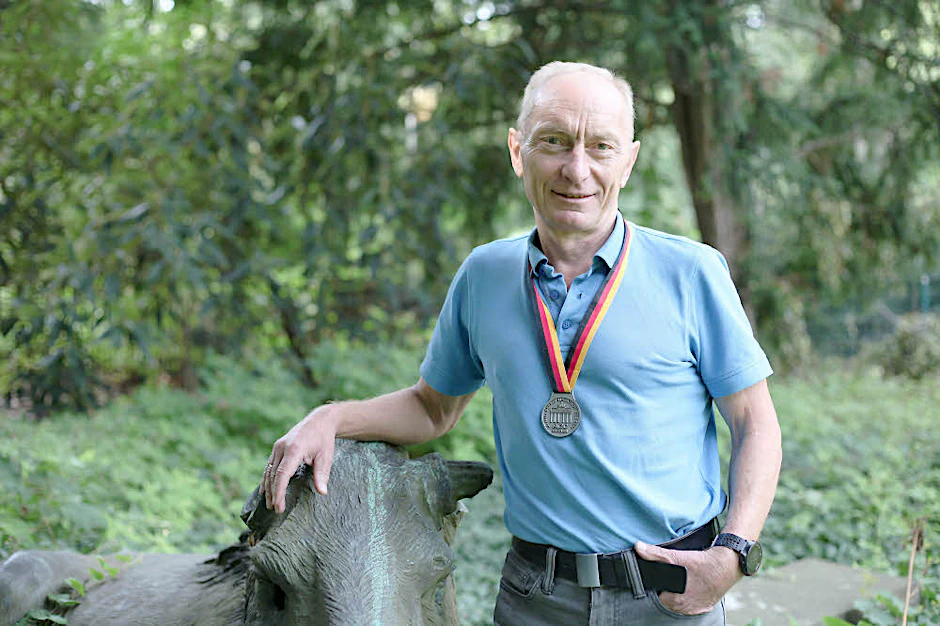 Jürgen Götte dürfte der schnellste Gärtner Berlins sein.