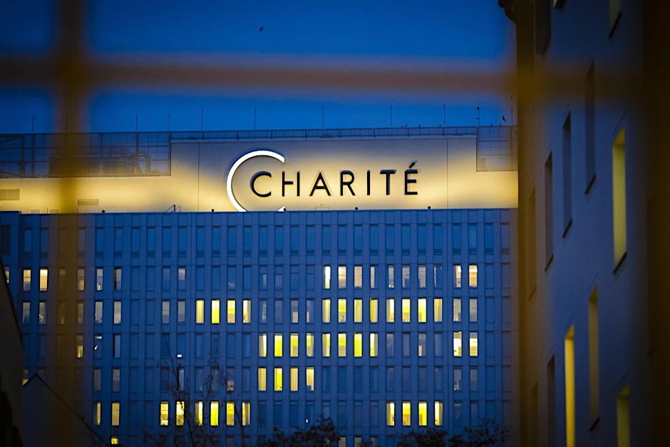 Der zukünftige Vorstandvorsitzende der Charité, Heyo Kroemer, sieht die Bertelsmann-Studie kritisch.