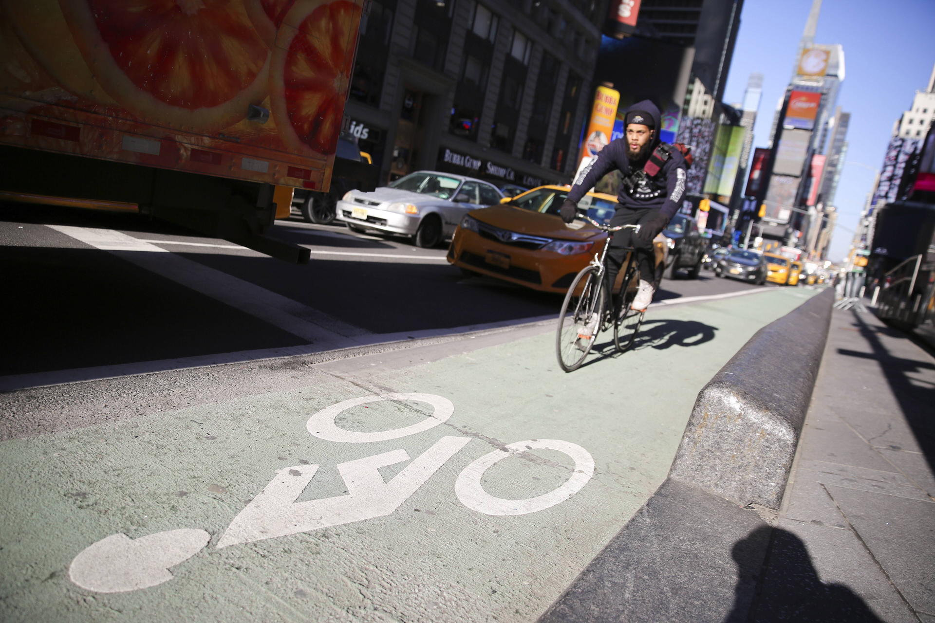 Ein seltener Anblick in New York: Ein Radweg, der nicht zugeparkt ist. 
