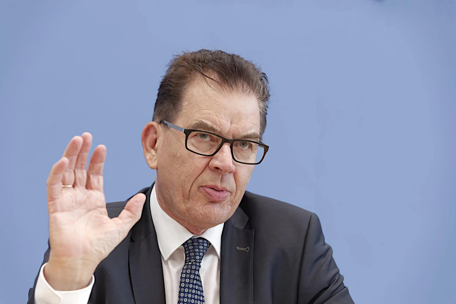 CSU-Minister Gerd Müller überrascht als Konservativer mit linken Aussagen.