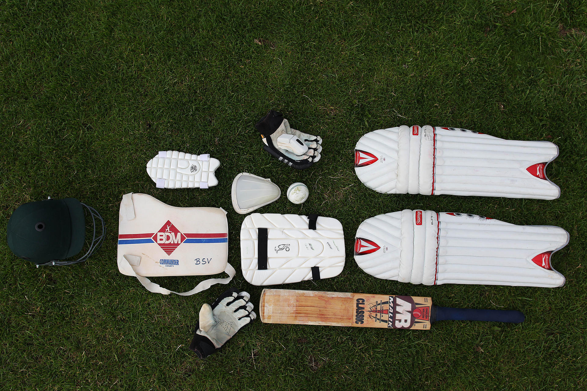 Was man alles zum Cricketspielen braucht.
