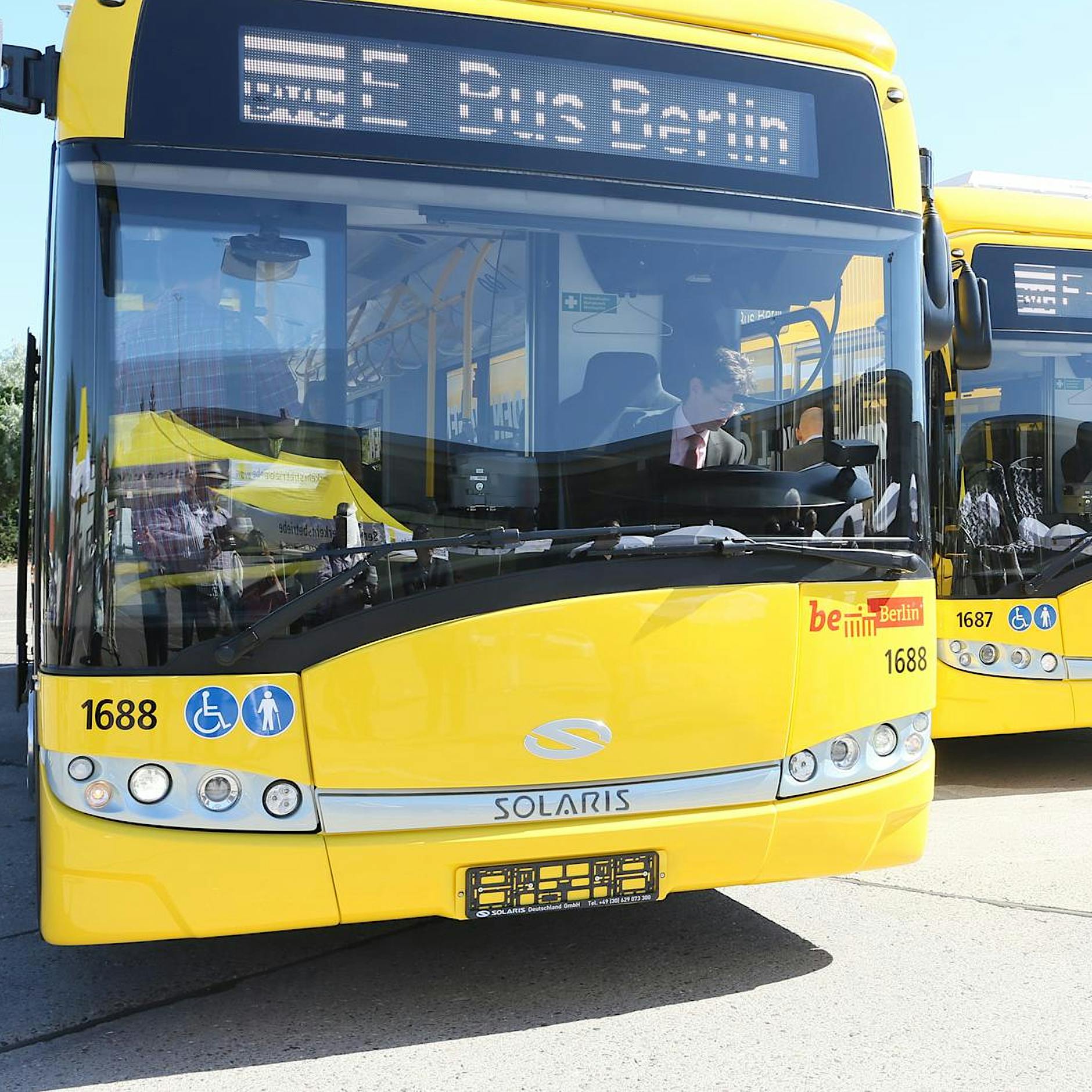 BVG: TXL-Bus fährt nicht mehr über Alexanderplatz, neue Linie 300 durch Berlin-Mitte