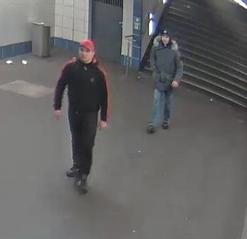 Die Überwachungskamera lichtet zwei der Gesuchten ab.