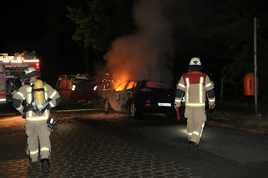 In der Nacht zu Freitag wurde in Berlin wieder ein Auto angezündet - diesmal in Neukölln.