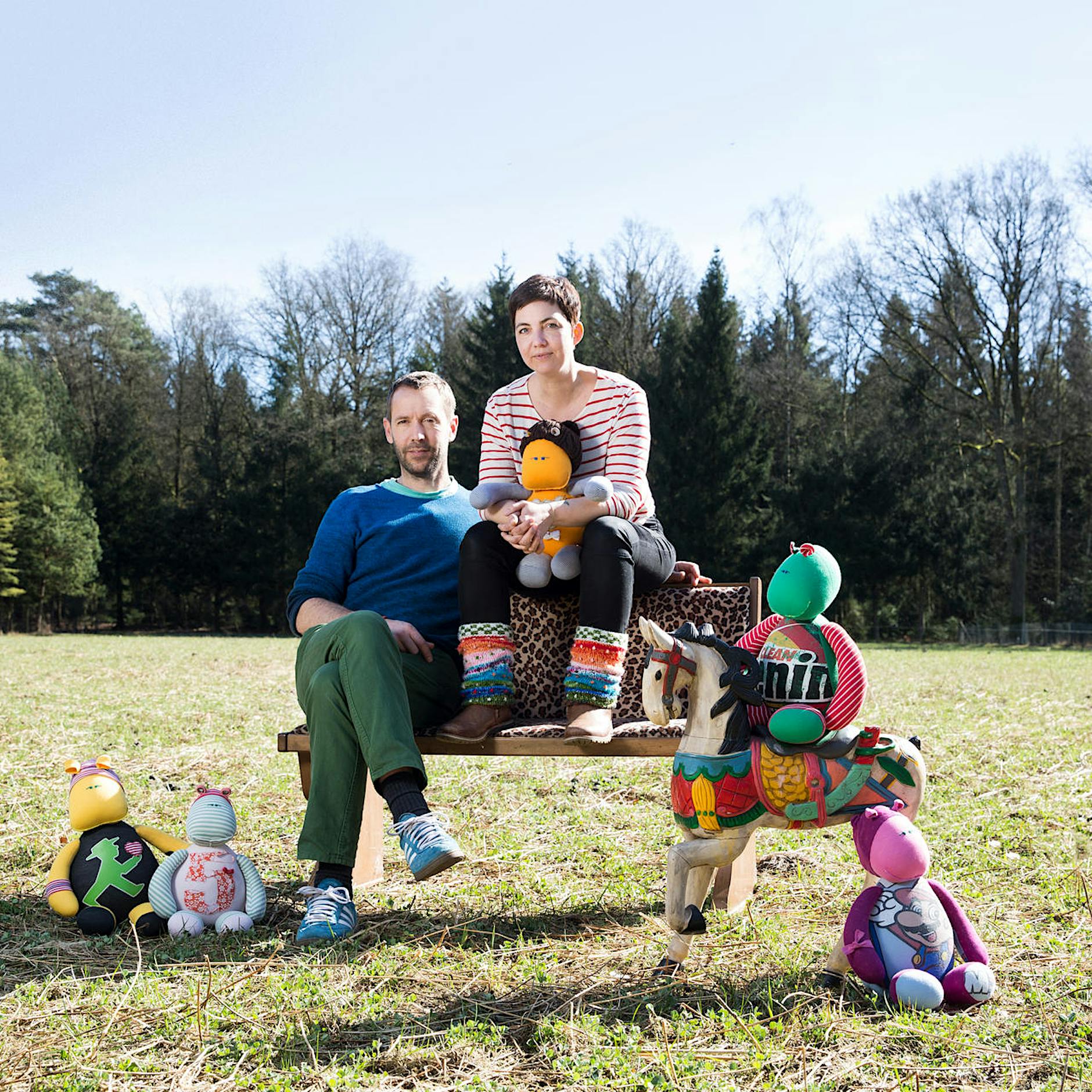 Mapapus: Aus der Kleidung Verstorbener werden Seelentröster genäht.